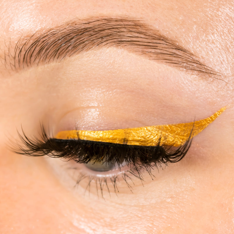 gold digger hydra liner applied as eye liner