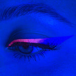 suva beauty's doodle delish mix cake hydra fx applied as ombre liner in uv blacklight